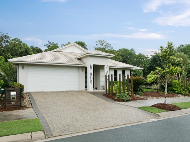 38 Norwood Crescent, Trinity Park QLD 4879