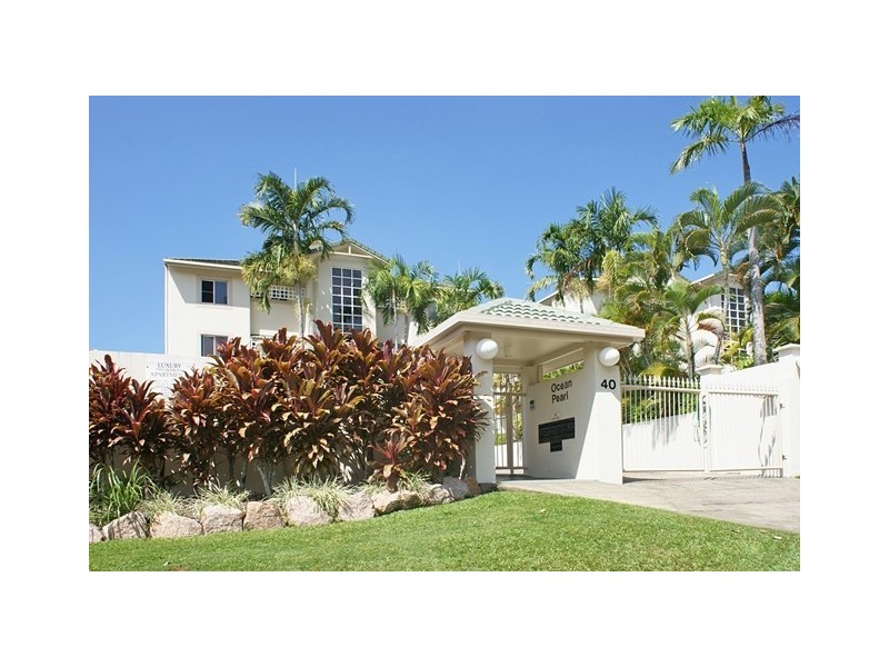 2/40 Moore Street, Trinity Beach QLD 4879