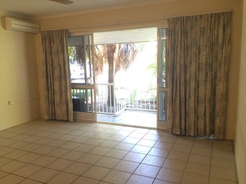 2/88 Cedar Road, Palm Cove QLD 4879