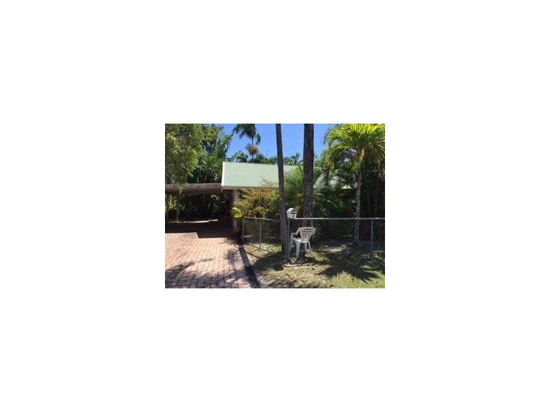 2/88 Cedar Road, Palm Cove QLD 4879