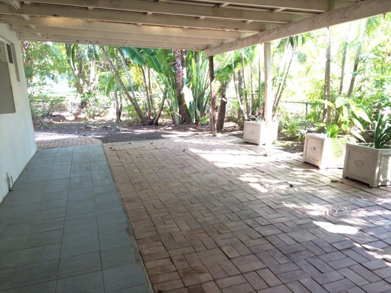 2/88 Cedar Road, Palm Cove QLD 4879