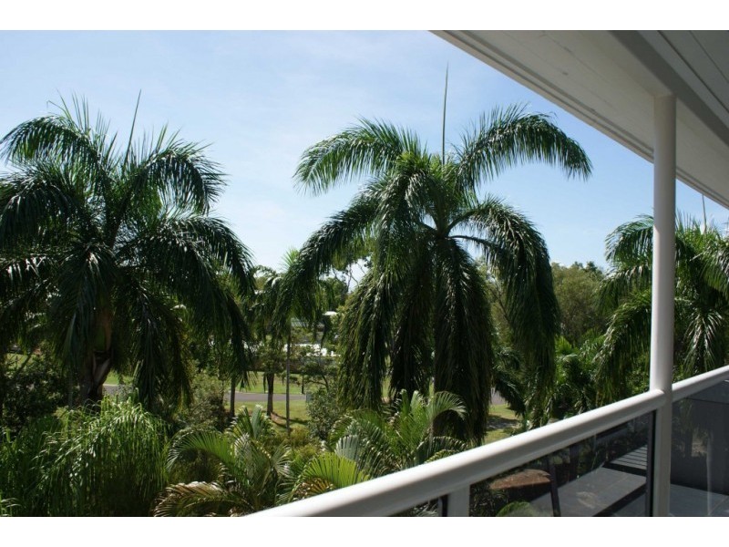135/241 Coral Coast Drive, Palm Cove QLD 4879