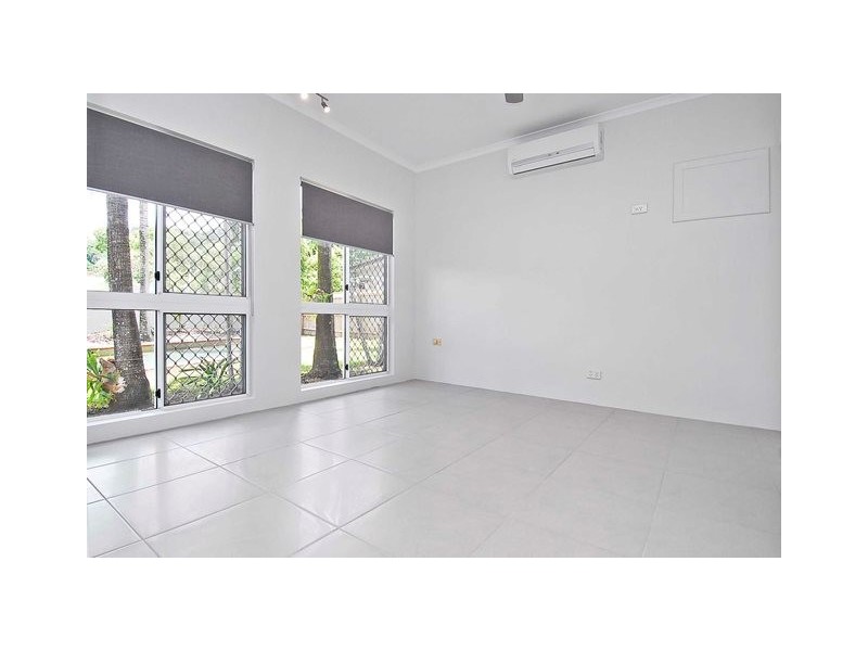 28 Lamb Street, Smithfield QLD 4878