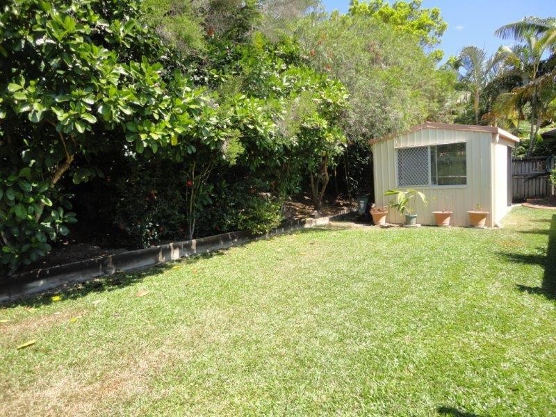 11 Greenhaven Street, Clifton Beach QLD 4879