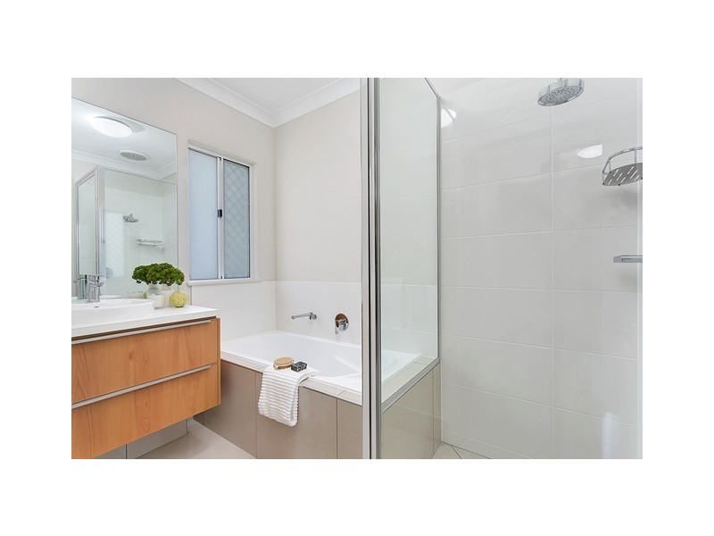 1 Carrington Way (17Foxville Circuit), Trinity Park QLD 4879