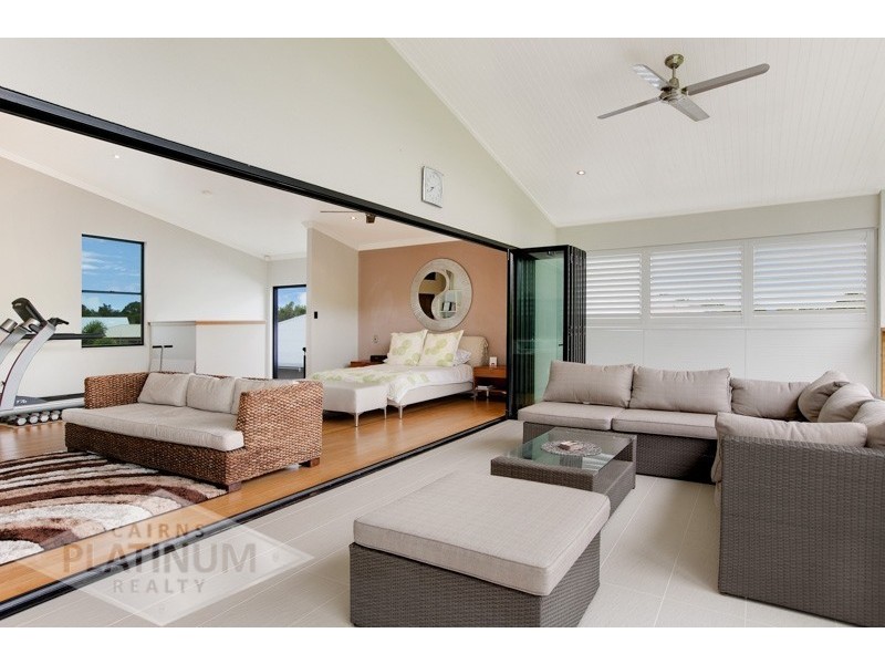7 Icefire Quay, Trinity Park QLD 4879