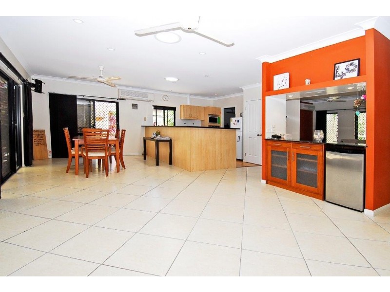 8 Bingil Close, Kewarra Beach QLD 4879