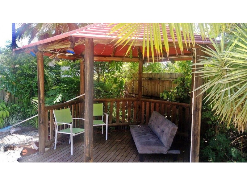 8 Bingil Close, Kewarra Beach QLD 4879