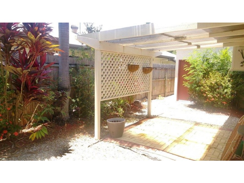 8 Bingil Close, Kewarra Beach QLD 4879