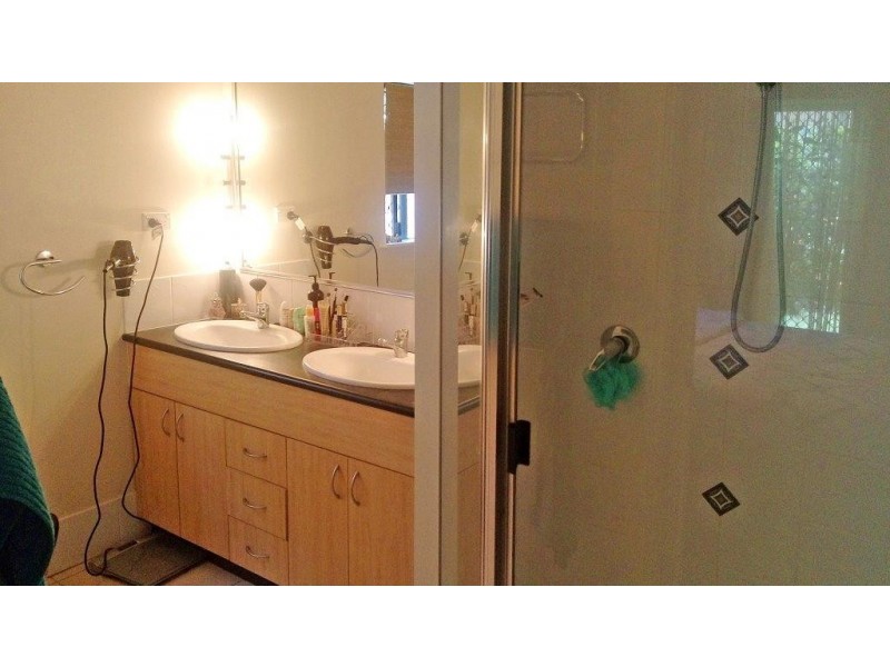 8 Bingil Close, Kewarra Beach QLD 4879