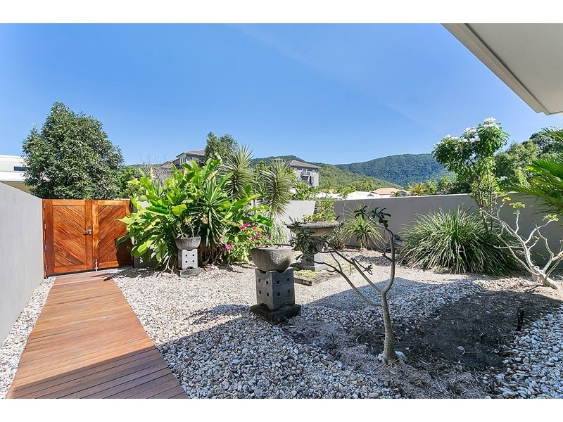 4 Saunders Court, Clifton Beach QLD 4879