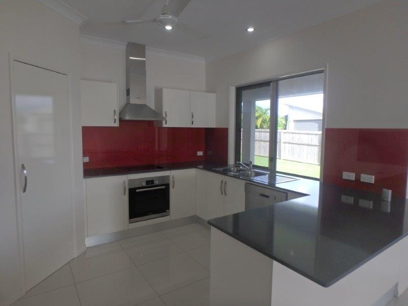 11 Brookville Gardens, Smithfield QLD 4878