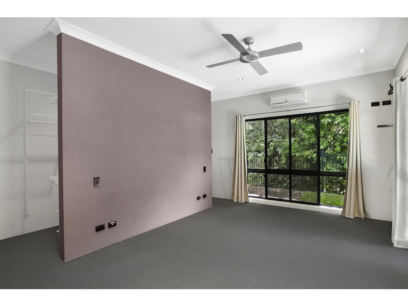 8 Greenvale Close, Smithfield QLD 4878