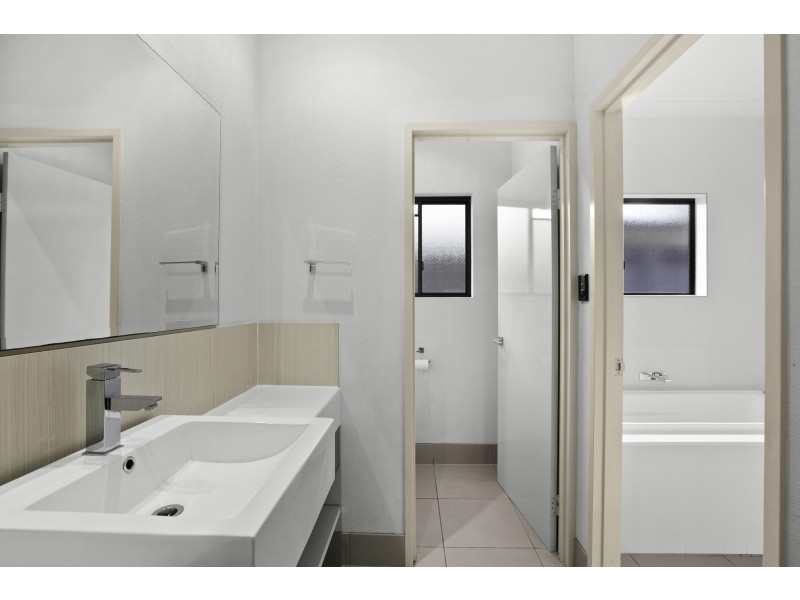 8 Greenvale Close, Smithfield QLD 4878