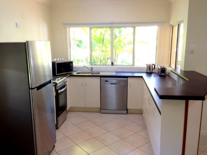 8/30 Oliva Street, Palm Cove QLD 4879