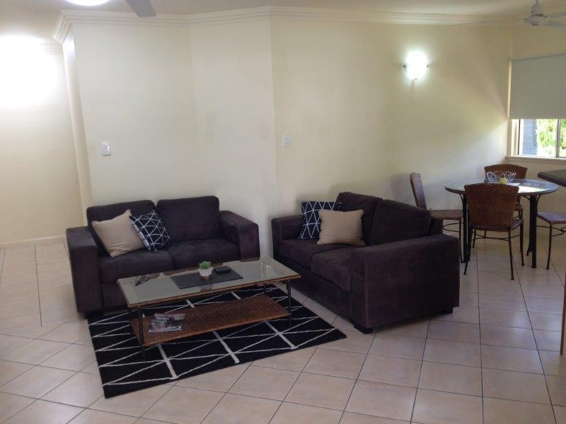 8/30 Oliva Street, Palm Cove QLD 4879