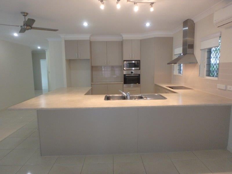 5 Vetiver Street, Trinity Park QLD 4879