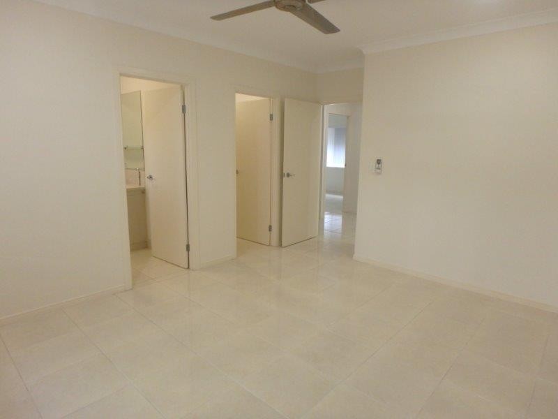 5 Vetiver Street, Trinity Park QLD 4879