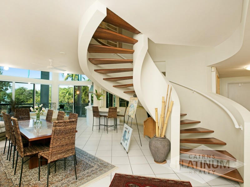 18/2 Deauville Close, Yorkeys Knob QLD 4878