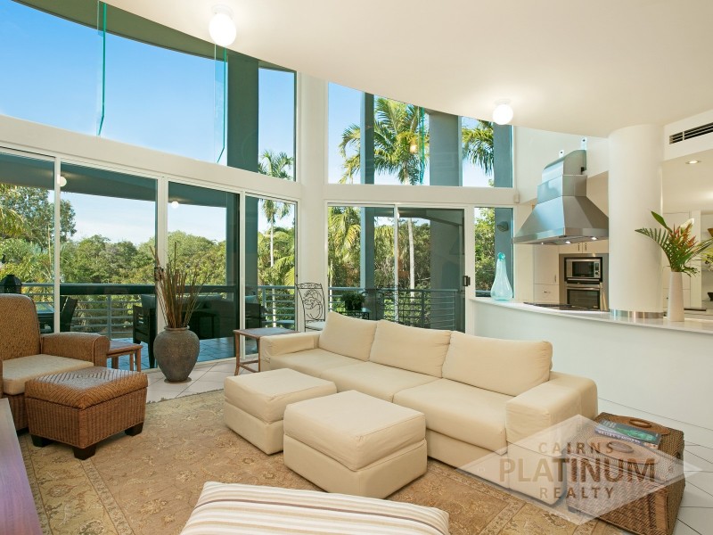 18/2 Deauville Close, Yorkeys Knob QLD 4878