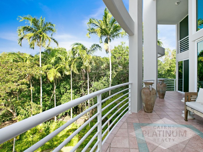 18/2 Deauville Close, Yorkeys Knob QLD 4878