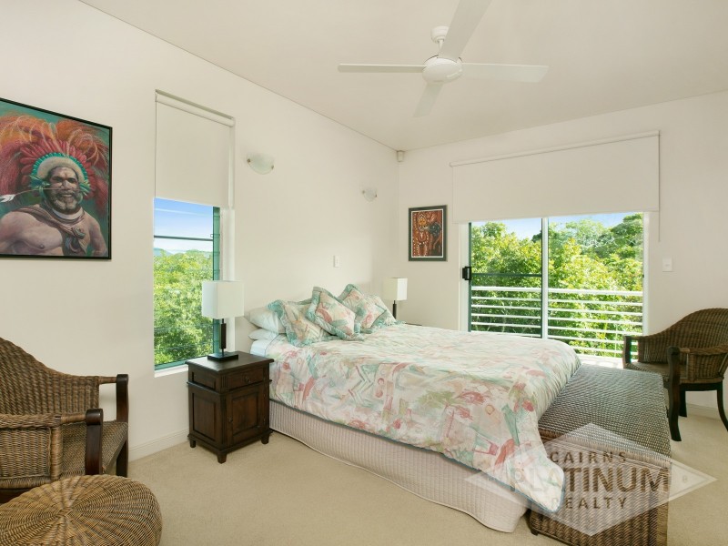 18/2 Deauville Close, Yorkeys Knob QLD 4878
