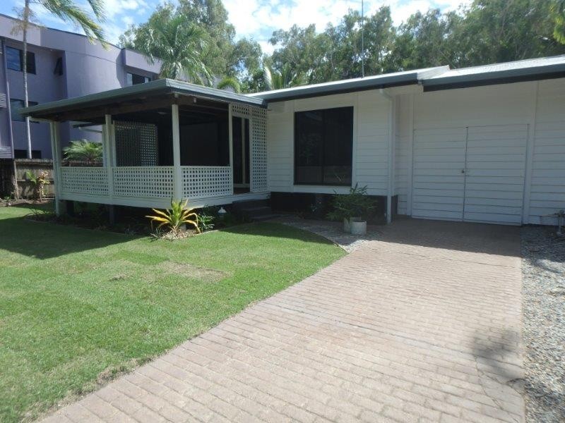 67 Sims Esplanade, Yorkeys Knob QLD 4878