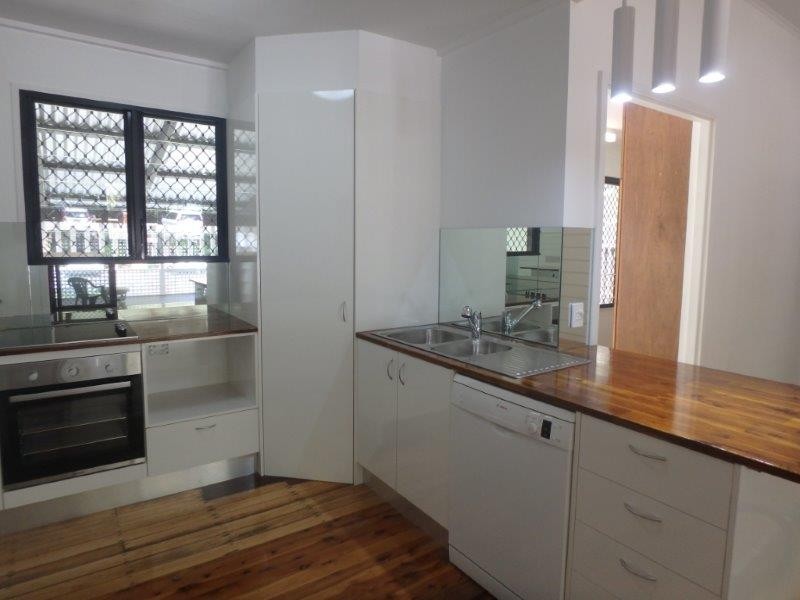 67 Sims Esplanade, Yorkeys Knob QLD 4878