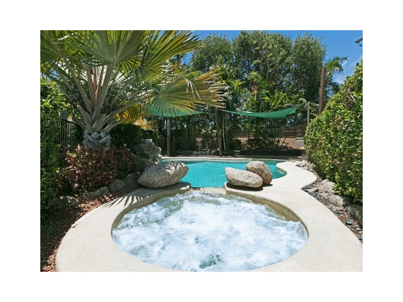 2 Morinda Close, Kewarra Beach QLD 4879