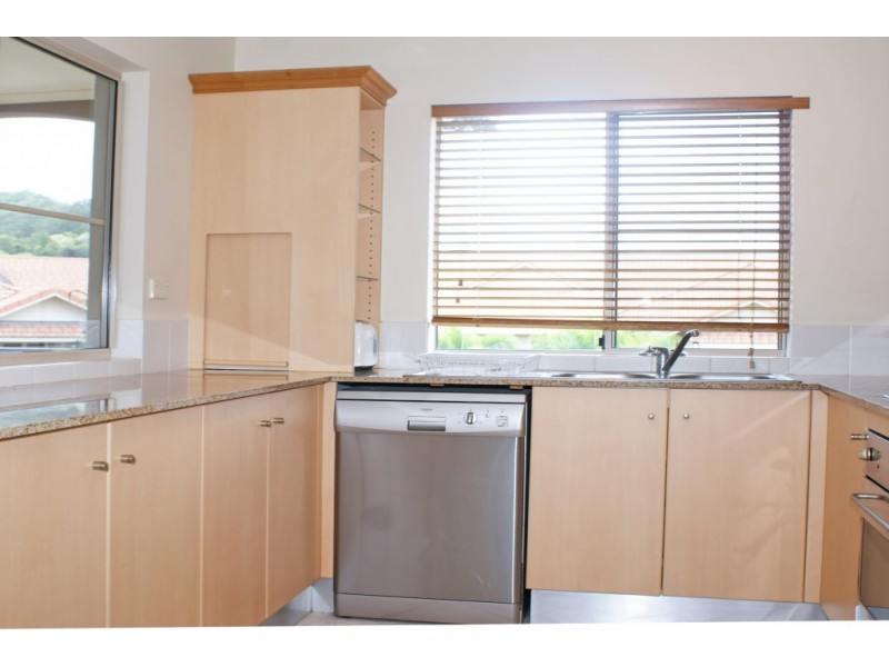 1522/2 Greenslopes Street, Cairns North QLD 4870