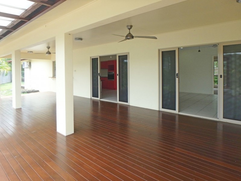 4 Icefire Quay, Trinity Park QLD 4879