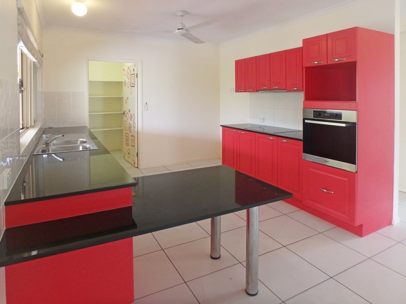 4 Icefire Quay, Trinity Park QLD 4879