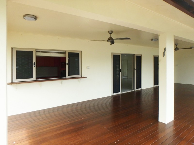 4 Icefire Quay, Trinity Park QLD 4879