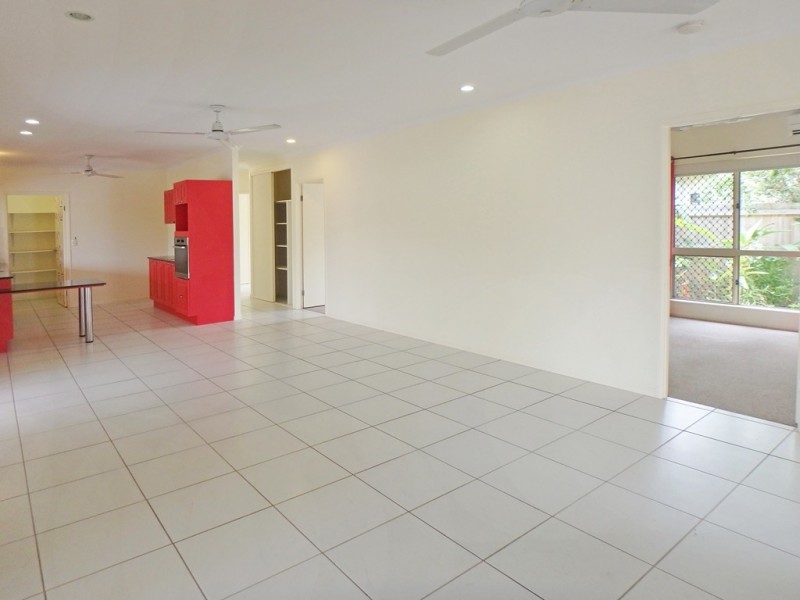 4 Icefire Quay, Trinity Park QLD 4879