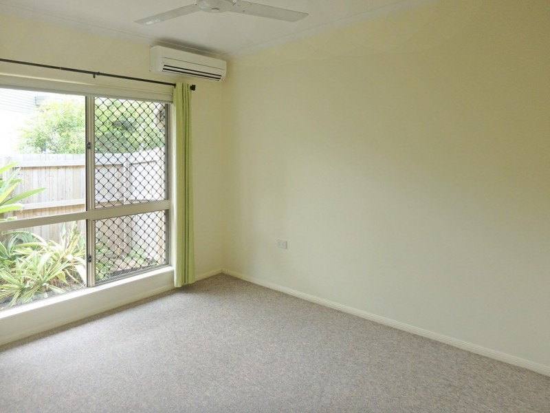 4 Icefire Quay, Trinity Park QLD 4879