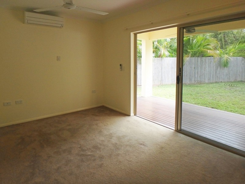 4 Icefire Quay, Trinity Park QLD 4879