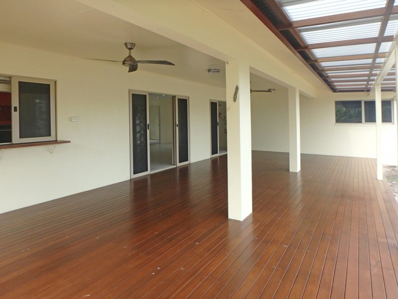 4 Icefire Quay, Trinity Park QLD 4879