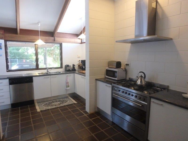 53 Veivers Road, Palm Cove QLD 4879