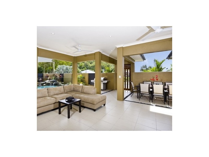 85 Roberts Drive, Trinity Beach QLD 4879