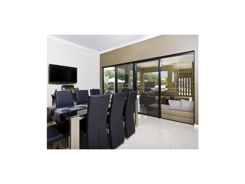 85 Roberts Drive, Trinity Beach QLD 4879