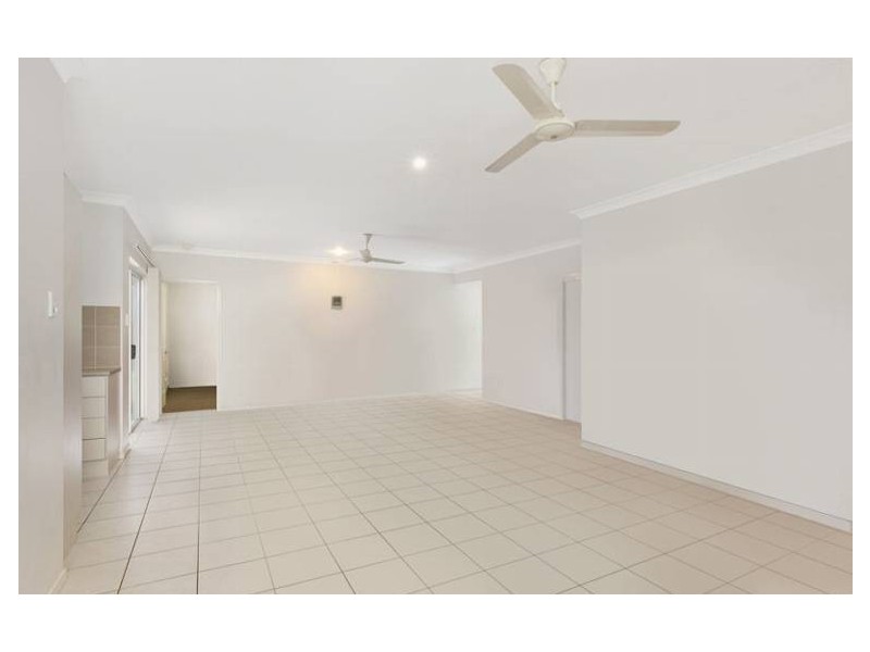 111 Roberts Drive, Trinity Beach QLD 4879