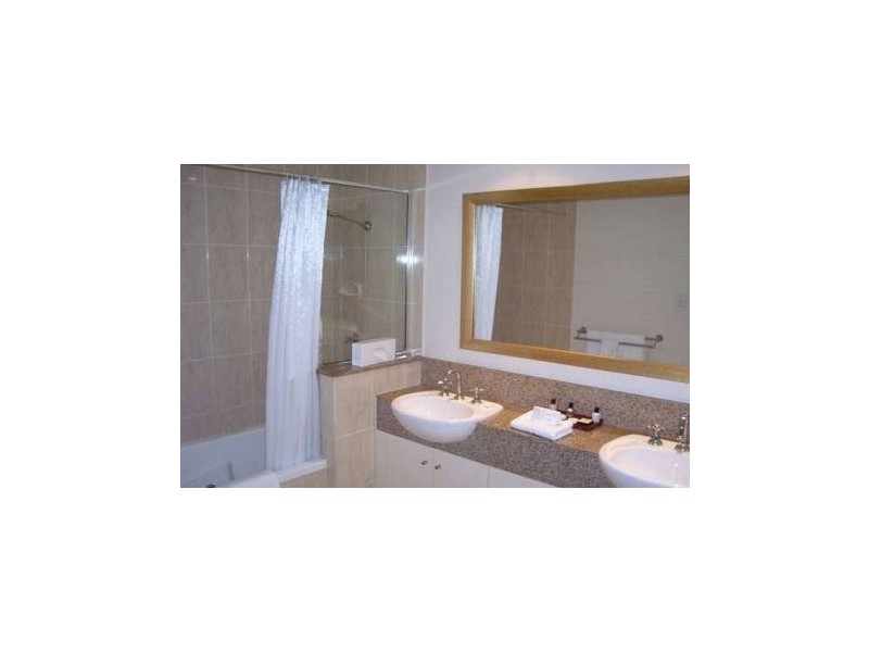 1110/2 Greenslopes Street, Cairns North QLD 4870