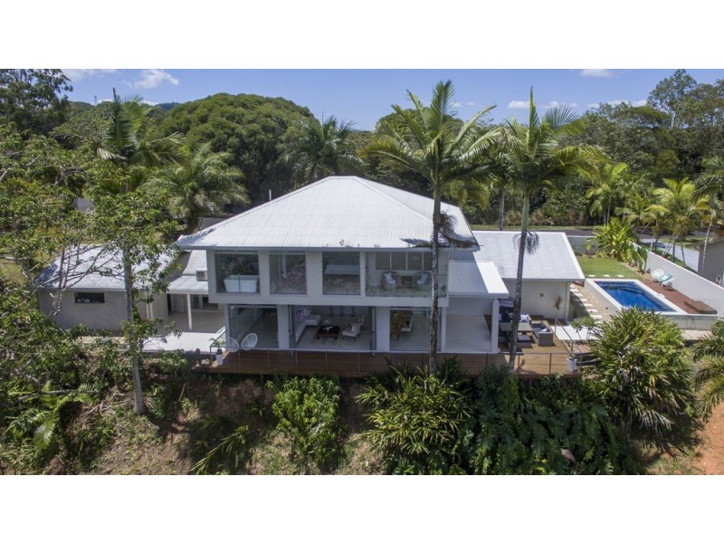 8 Hilltop Close, Kuranda QLD 4881