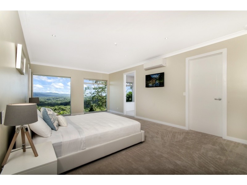 8 Hilltop Close, Kuranda QLD 4881