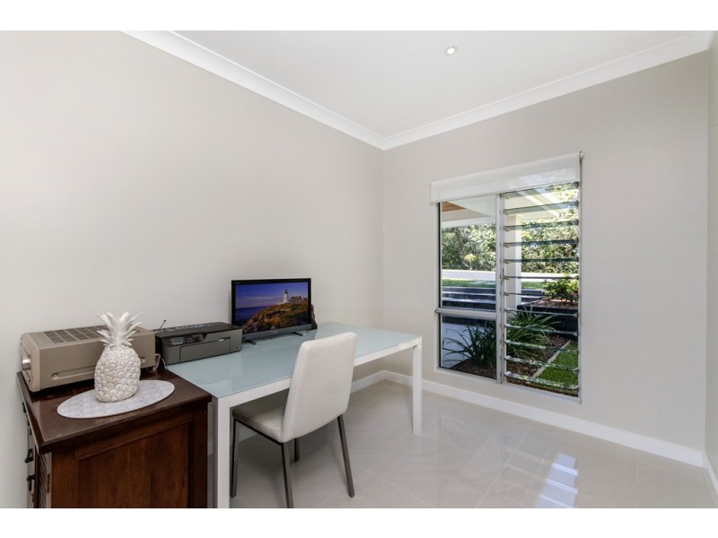 8 Hilltop Close, Kuranda QLD 4881
