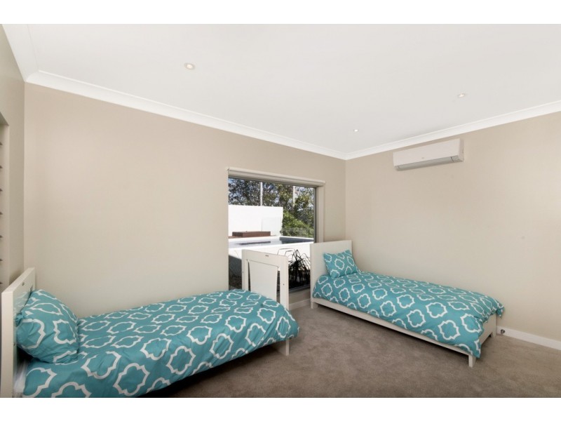 8 Hilltop Close, Kuranda QLD 4881