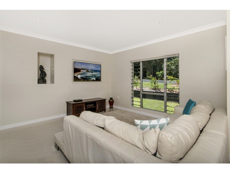 8 Hilltop Close, Kuranda QLD 4881
