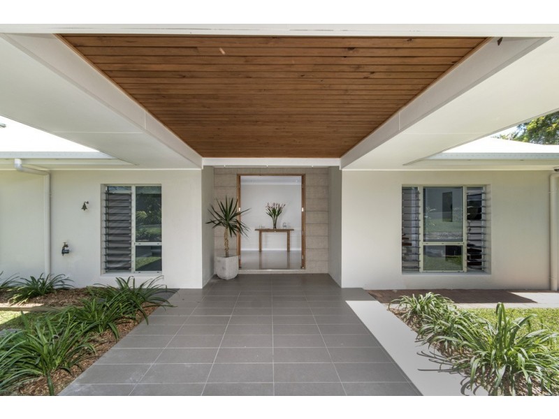 8 Hilltop Close, Kuranda QLD 4881