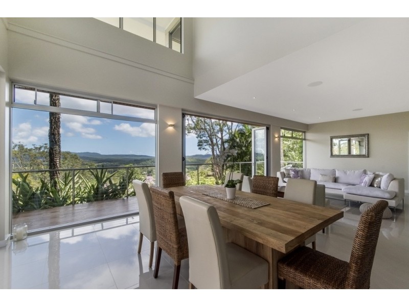 8 Hilltop Close, Kuranda QLD 4881