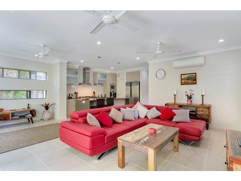 4 Seashells Cresent, Trinity Beach QLD 4879